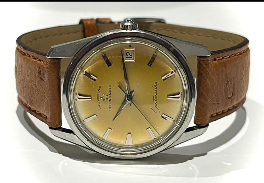 Montre eternamatic des années 50 avec patine uniforme