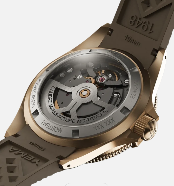 Superman YEMA bronze cadran et bracelet marrons, fond saphier 