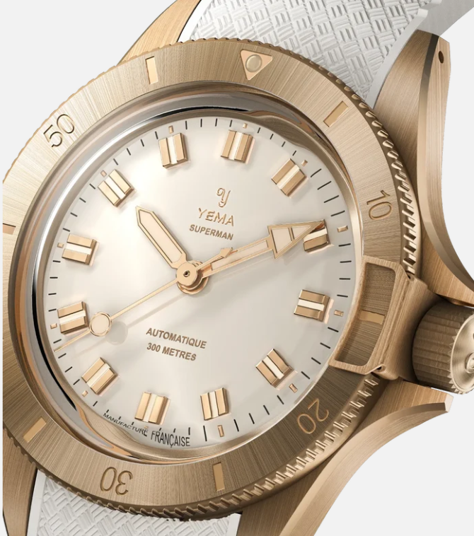 Superman YEMA bronze cadran et bracelet blancs